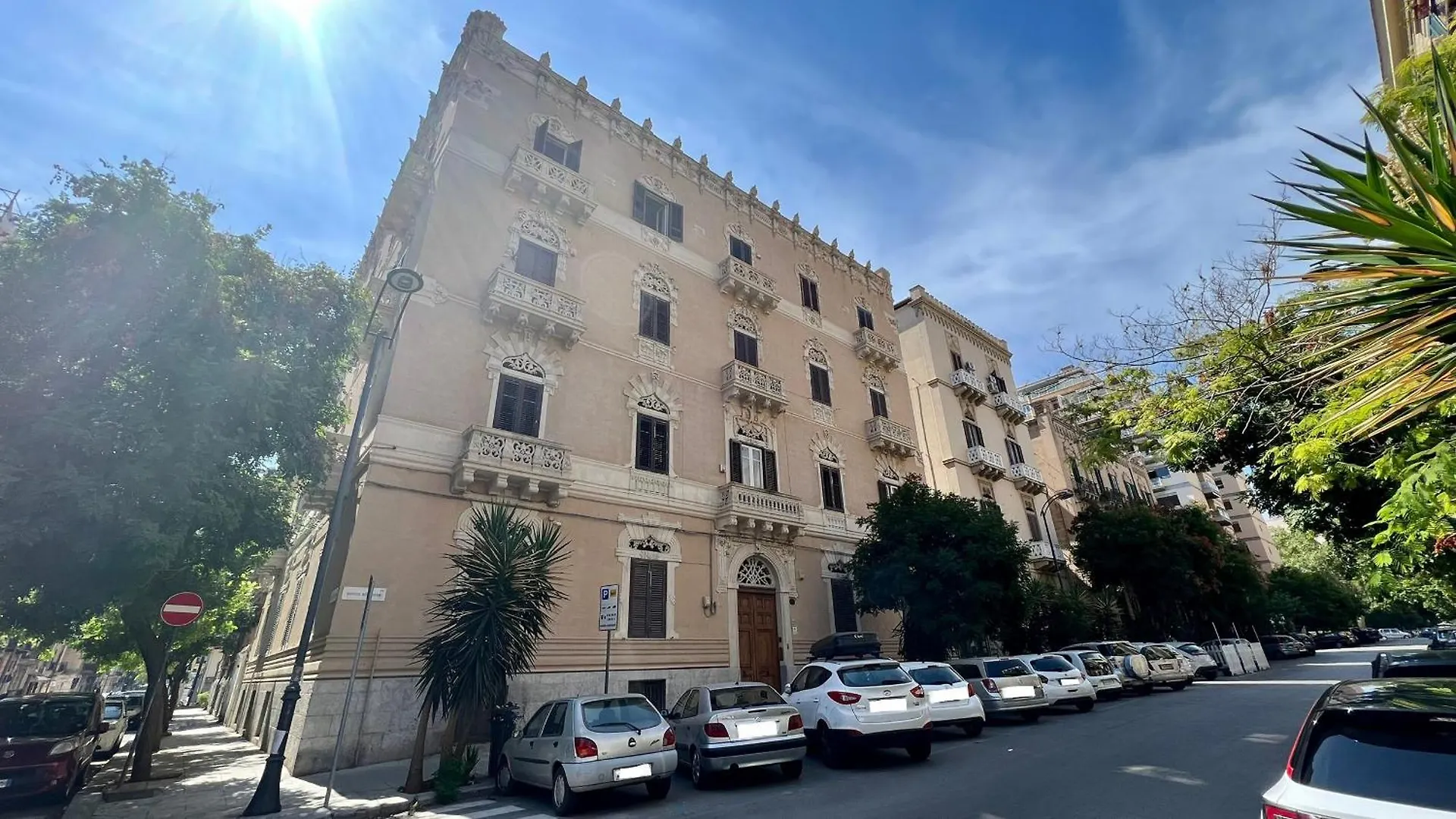Intero Appartamento In Centro Citta Via Liberta-Piazza Croci-Teatri Politeama E Massimo Palermo 0*,  Włochy
